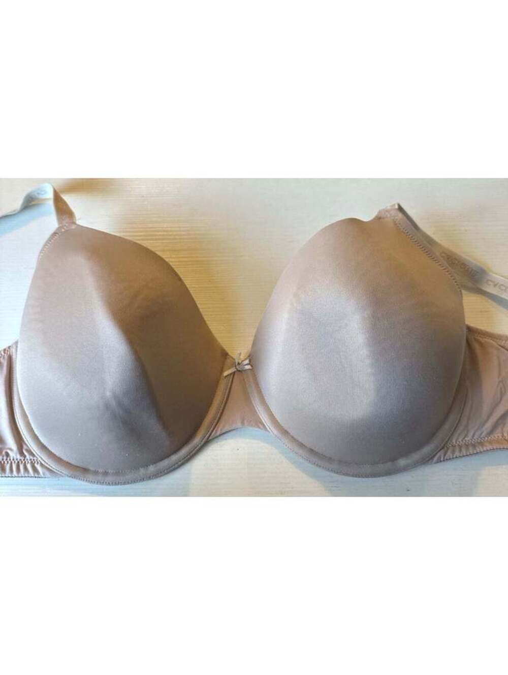 Cacique lightly lined tshirt bra size 46 C